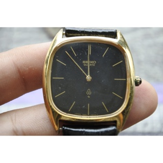 นาฬิกา Vintage มือสองญี่ปุ่น SEIKO ชุบทอง 7820 5000 ระบบ QUARTZ ผู้ชาย ทรงสี่เหลี่ยม กรอบทอง หน้าดำ หน้าปัด36มม