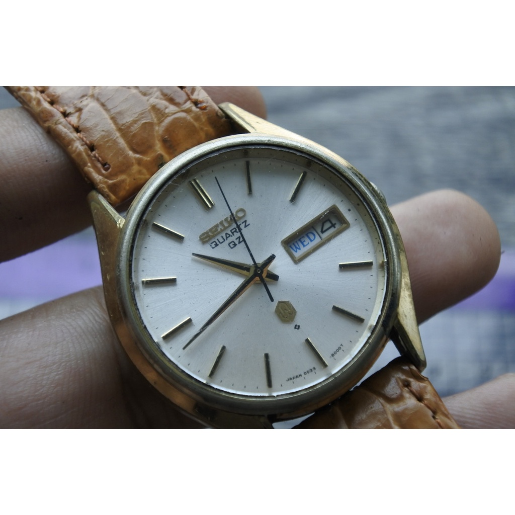 นาฬิกา Vintage มือสองญี่ปุ่น Seiko QZ 0923 8000 ระบบ QUARTZ ผู้ชาย ทรงกลม กรอบเงิน หน้าขาว หน้าปัด36มม