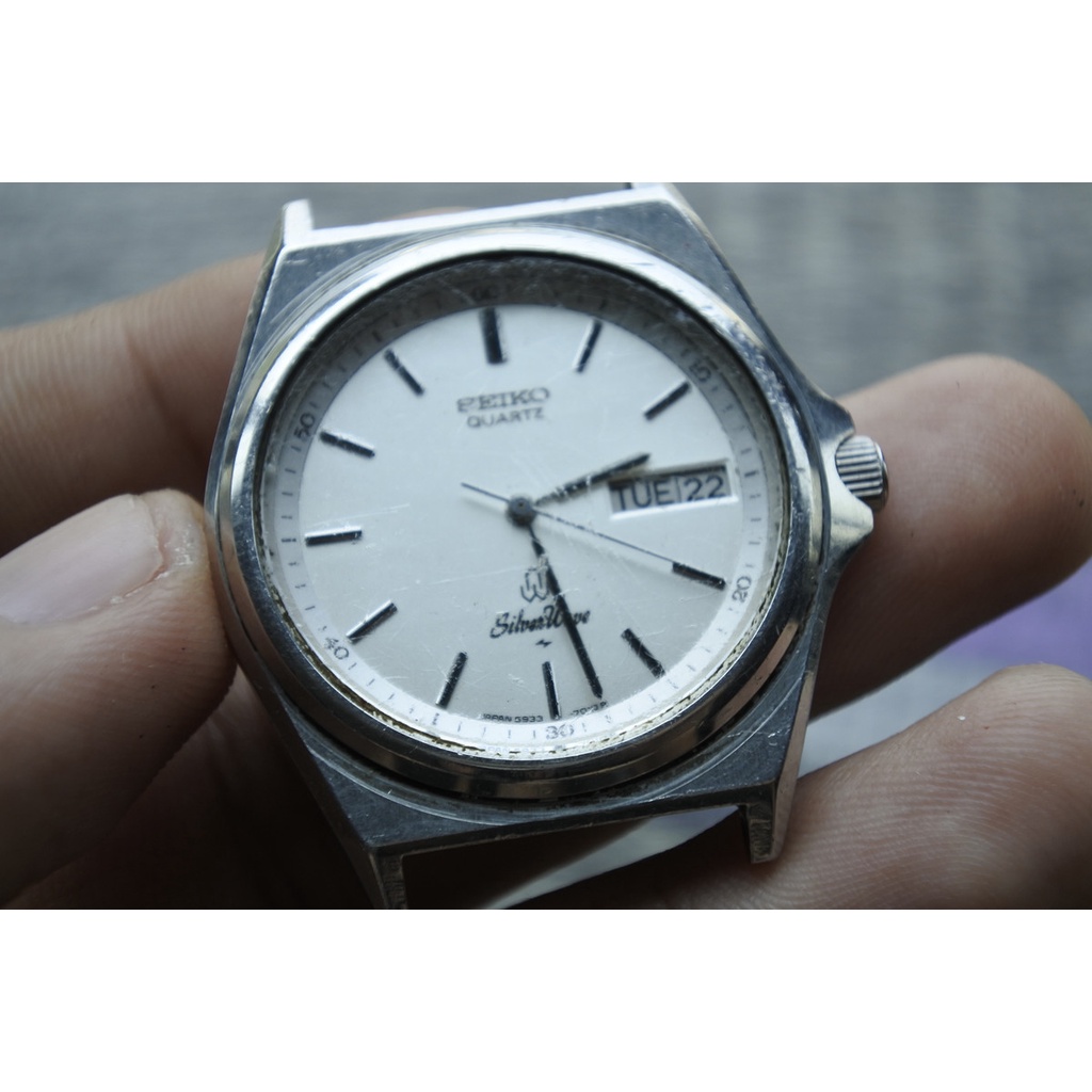 นาฬิกา Vintage มือสองญี่ปุ่น SEIKO SILVERWAVE 5933 7010 ระบบ QUARTZ ผู้ชาย ทรงกลม กรอบเงิน หน้าขาว หน้าปัด37มม
