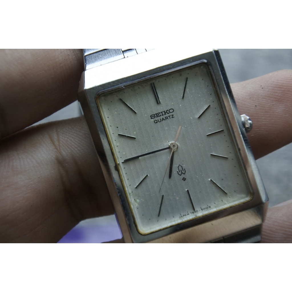 นาฬิกา Vintage มือสองญี่ปุ่น SEIKO 7830 5010 ระบบ QUARTZ ผู้ชาย ทรงสี่เหลี่ยม กรอบเงิน หน้าปัด29มม