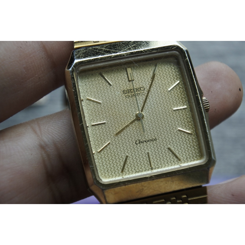 นาฬิกา Vintage มือสองญี่ปุ่น Seiko Chronos 9021 5220 ระบบ QUARTZ ผู้ชาย ทรงสี่เหลี่ยม กรอบทอง หน้าทอง หน้าปัด31มม