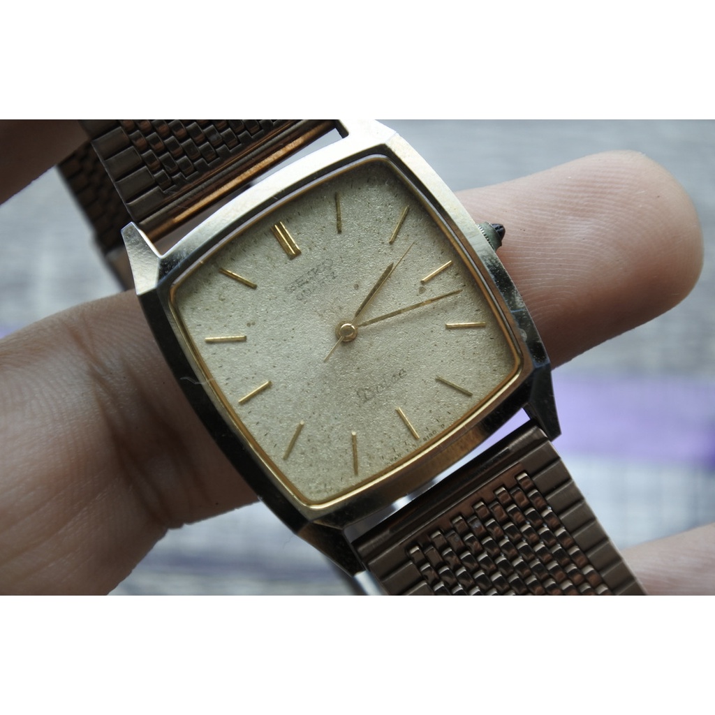 นาฬิกา Vintage มือสองญี่ปุ่น SEIKO DOLCE 7731 5160 TUNGSTEN CARBIDE QUARTZ ผู้ชาย ทรงสี่เหลี่ยม กรอบทอง หน้าทอง 29มม