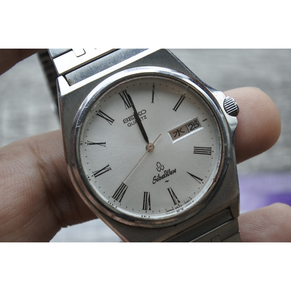 นาฬิกา Vintage มือสองญี่ปุ่น SEIKO SILVERWAVE 5933 7020 ระบบ QUARTZ ผู้ชาย ทรงกลม กรอบเงิน หน้าปัดตัวเลขโรมัน หน้าปัด36ม