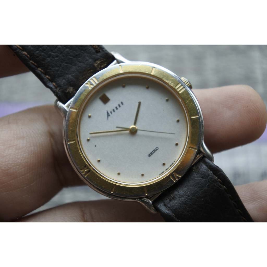 นาฬิกา Vintage มือสองญี่ปุ่น SEIKO AVENUE 7N01 6B70 ระบบ QUARTZ UNISEX ทรงกลม กรอบทอง หน้าขาว หน้าปั