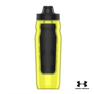 Under Armour UA Playmaker Squeeze 32 oz. Water Bottle อันเดอร์ อาร์เมอร์ขวดน้ำสำหรับเทรนนิ่ง สำหรับทุกเพศ