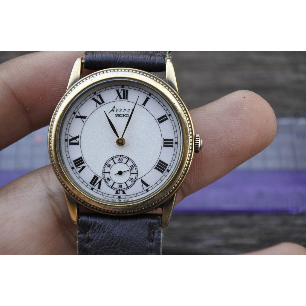 นาฬิกา Vintage มือสองญี่ปุ่น Seiko Avenue 2K23 6090 หน้าปัดตัวเลขโรมัน ผู้หญิง ทรงกลม ระบบ Quartz ขนาด24mm ใช้งานได้ปกติ