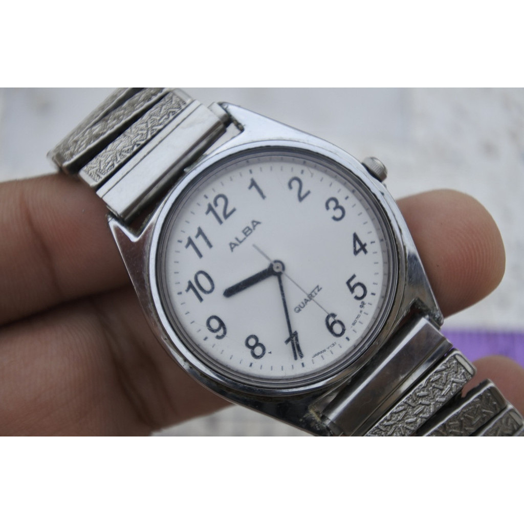 นาฬิกา Vintage มือสองญี่ปุ่น Alba Y131 6030 หน้าขาว ผู้ชาย ทรงกลม ระบบ Quartz ขนาด34mm ใช้งานได้ปกติ ของแท้