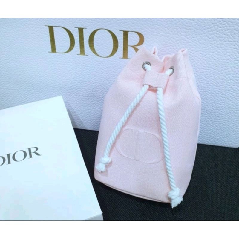 แท้💯%กระเป๋าเครื่องสําอางค์ Dior สีชมพูอ่อน พร้อมกล่อง