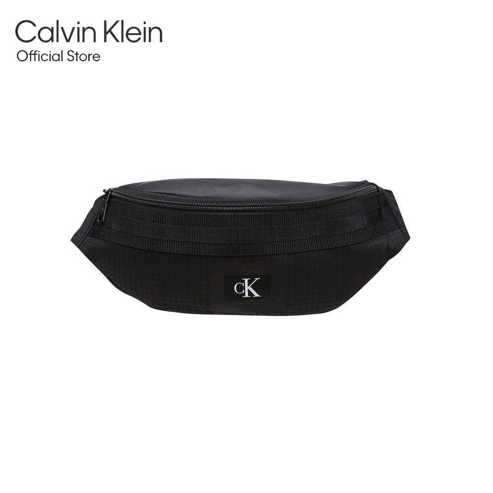 CALVIN KLEIN กระเป๋าคาดอกผู้ชาย ทรง Sling รุ่น HH3231 001 - สีดำ