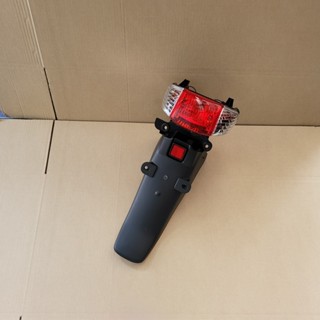 บังโคลนท้าย wave100 พร้อมไฟท้าย wave110s รุ่นแรก