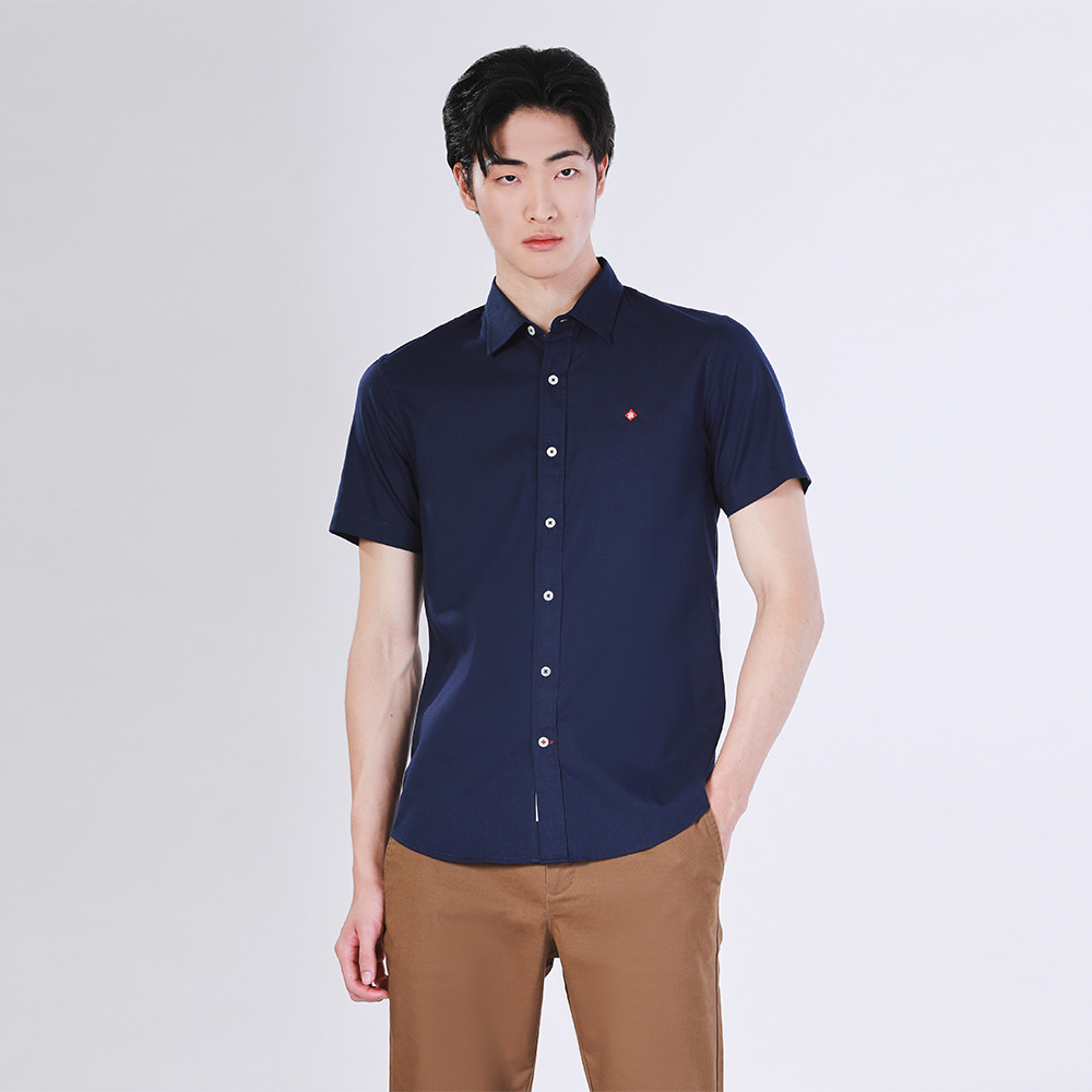 John Henry เสื้อเชิ้ตผู้ชายแขนสั้น ทรงเข้ารูป รุ่น JH F324MSSSM55 - สีกรมท่า