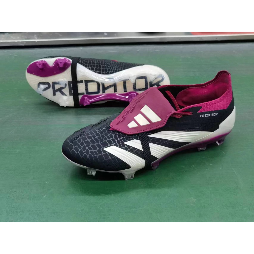 Predator ACCURACY+ FG BOOTS รองเท้าฟุตบอล สีดําและสีม่วง Eur39-45