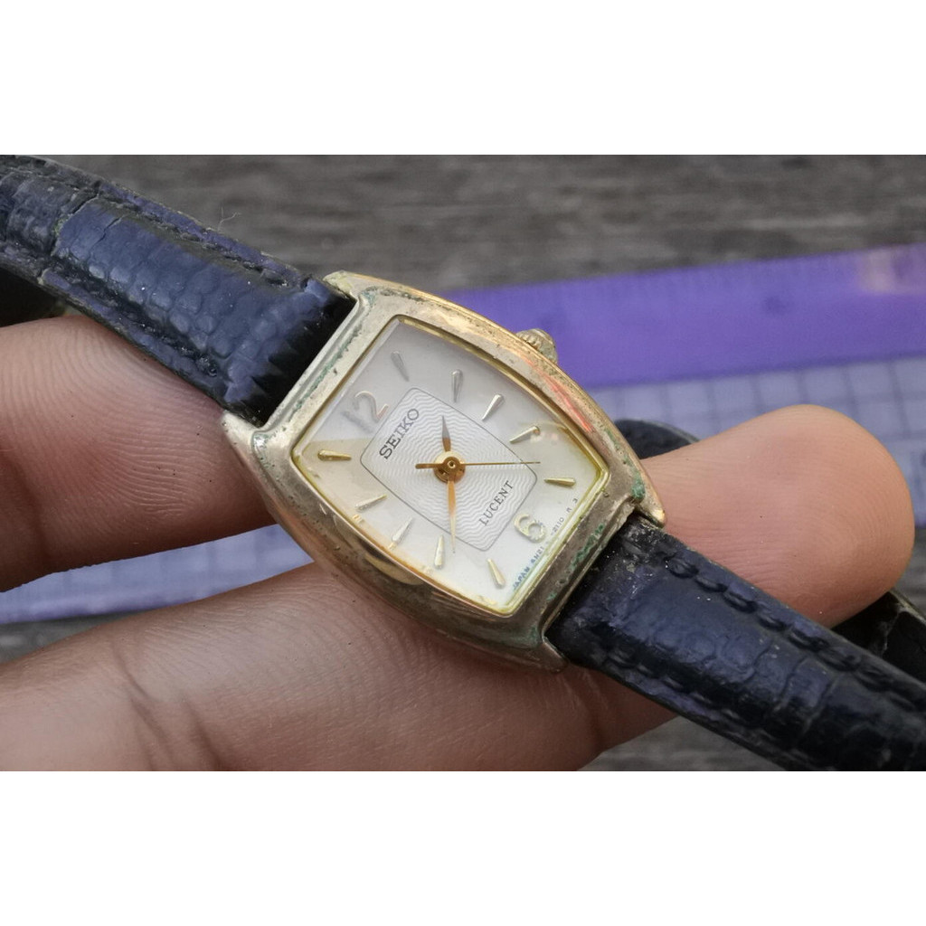 นาฬิกา Vintage มือสองญี่ปุ่น Seiko Lucent 4N21 5290 ขายตามสภาพ ผู้หญิง ระบบ Quartz ขนาด20mm ใช้งานได