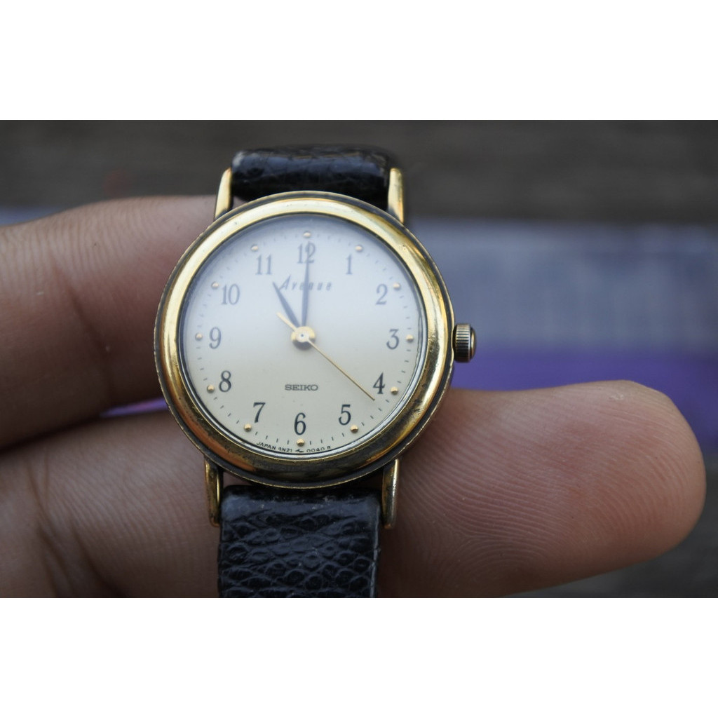 นาฬิกา Vintage มือสองญี่ปุ่น Seiko Avenue 4N21 0030 หน้าสีเหลืองทอง ผู้หญิง ทรงกลม Quartz ขนาด24mm ใช้งานได้ปกติ ของแท้