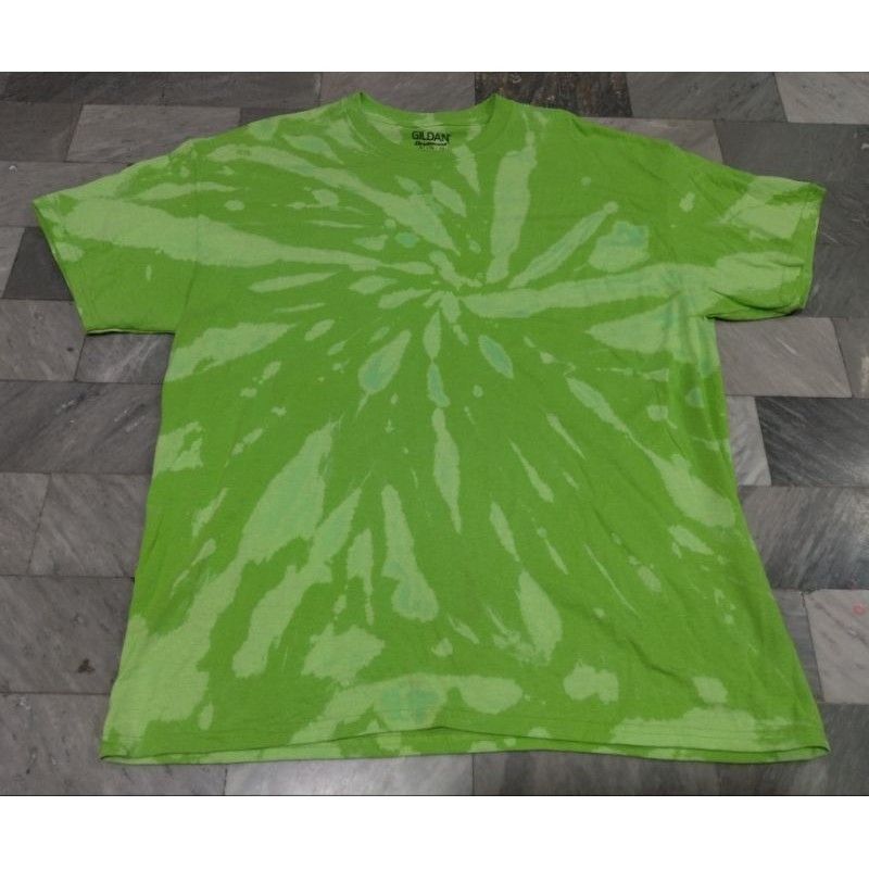 เสื้อยืด มัดย้อม สีเขียว สีนีออน GILDAN ไซส์XL อก46 สวย ใหม่ สินค้ามีชิ้นเดียวหมดแล้วหมดเลยคาะ