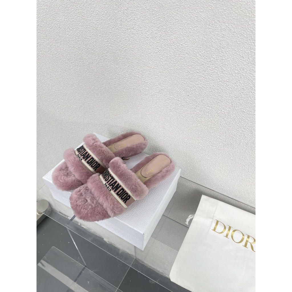 รองเท้าแตะขนปักกันลื่น Dior อเนกประสงค์สวมใส่สบายพร้อมส้นทันสมัยคลาสสิคทนทานย้อนยุค