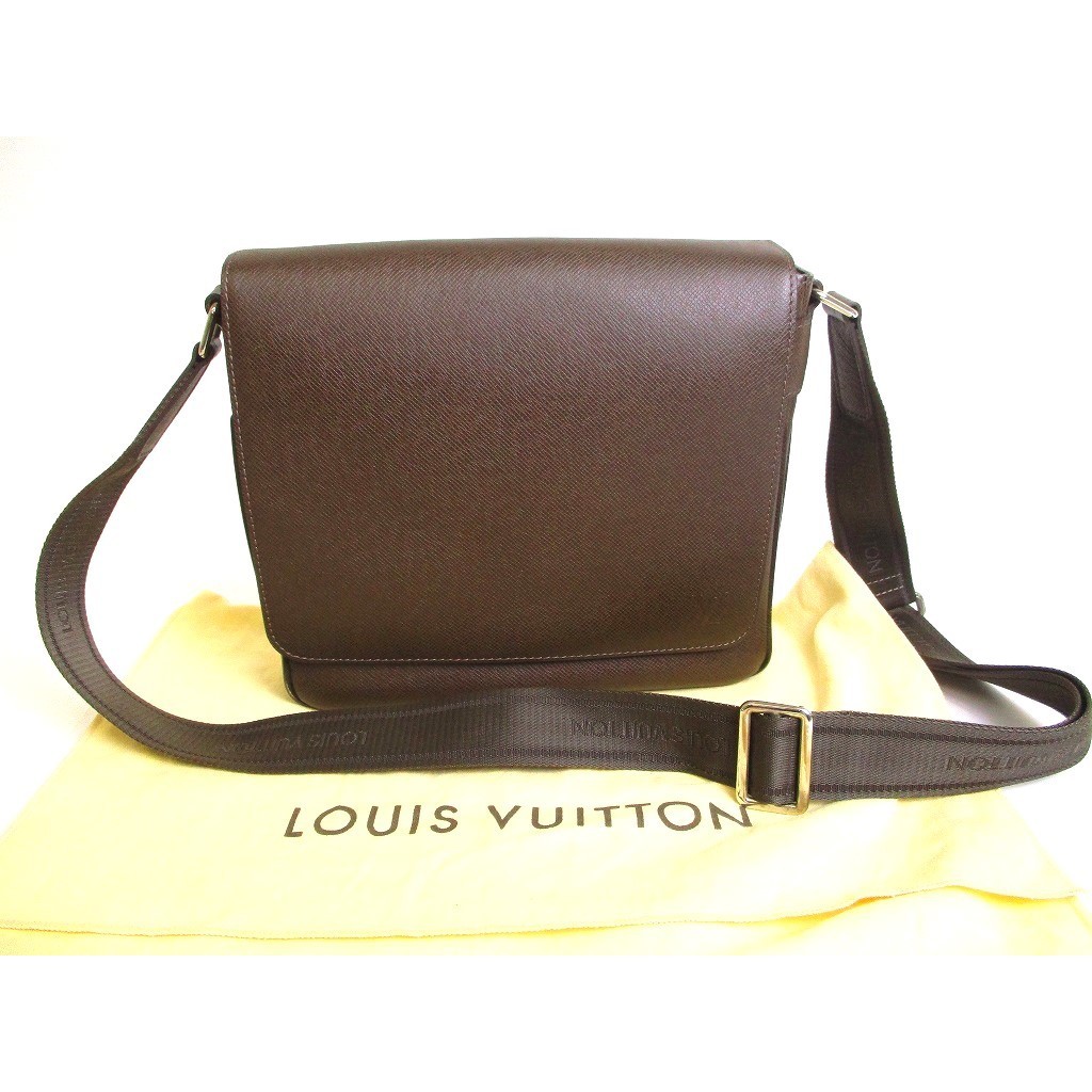 Authentic LOUIS VUITTON Taiga Dark Brown Leather Crossbody Bag Loman PM #a149  Pre-owned