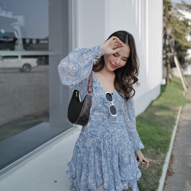 Chic No.9 : Dress - Nadia เดรสสั้นแขนยาว ผ้าชีฟอง