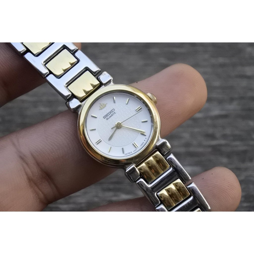 นาฬิกา Vintage มือสองญี่ปุ่น Seiko Galaxy V401 0900 Integrated Bracelet ผู้หญิง ระบบ Quartz ทรงกลม 2