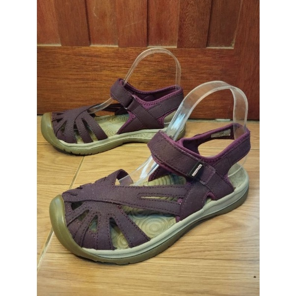 รองเท้าลำลองรัดส้น The Redface มือสอง size37