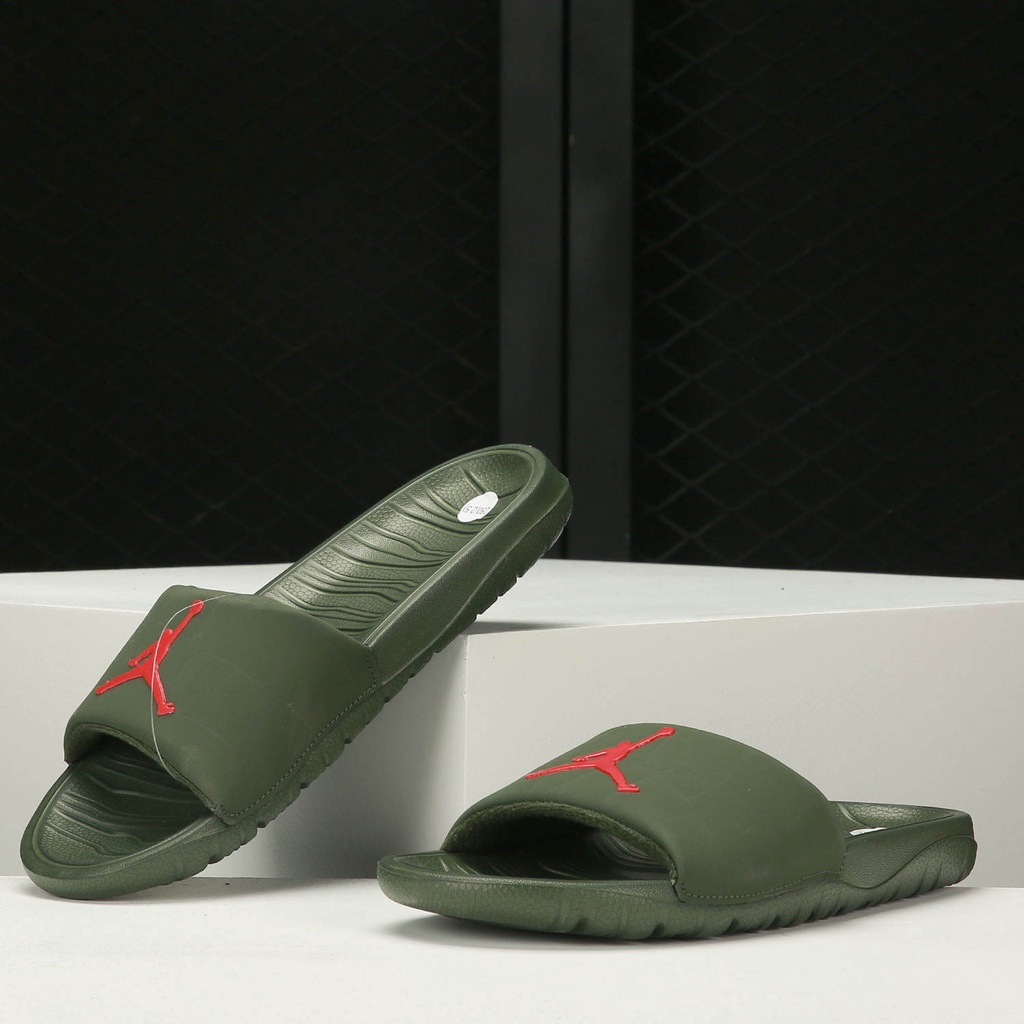 ▧✙Nike/Nike ของแท้ Jordan Break Slide รองเท้าแตะชายหาดผู้ชาย DM2952-300