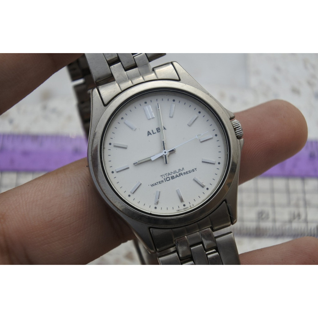 นาฬิกา Vintage มือสองญี่ปุ่น Alba Titanium V501 0BC0 ผู้ชาย ทรงกลม ระบบ Quartz ขนาด36mm ใช้งานได้ปกติ ของแท้