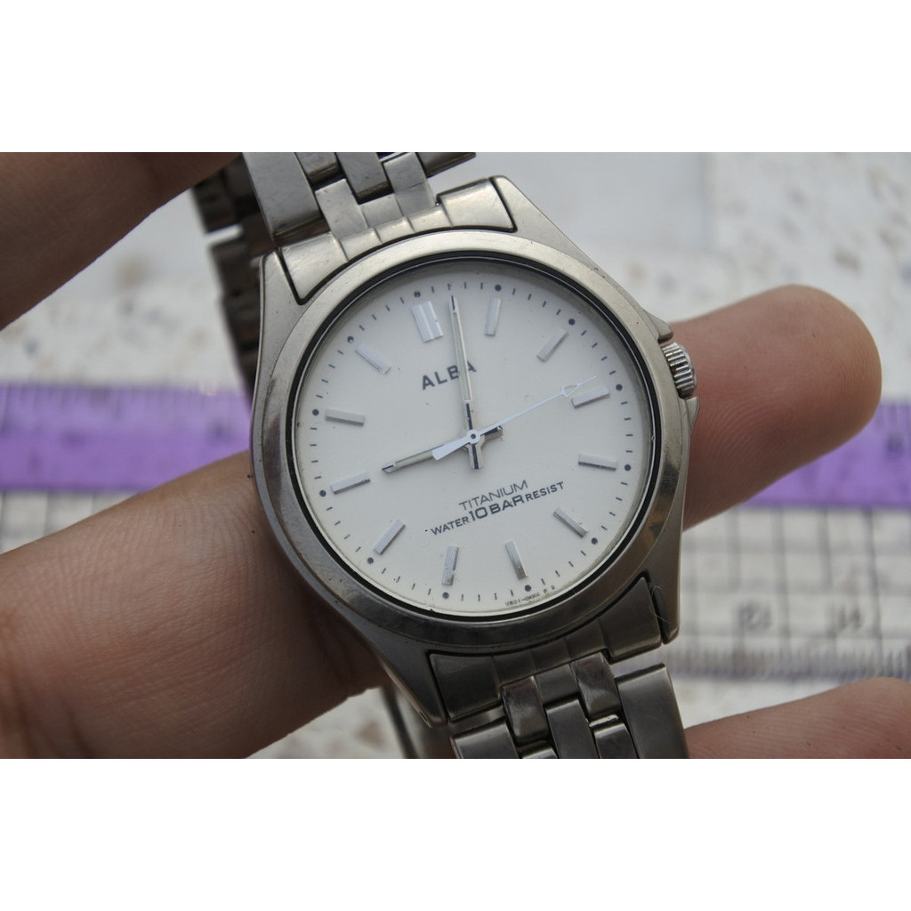 นาฬิกา Vintage มือสองญี่ปุ่น Alba Titanium V501 0BC0 ผู้ชาย ทรงกลม ระบบ Quartz ขนาด36mm ใช้งานได้ปกต