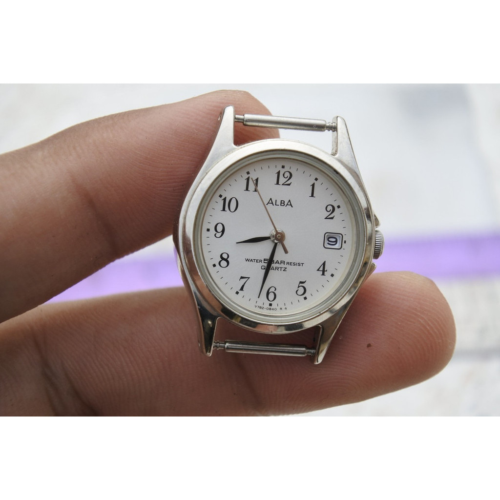 นาฬิกา Vintage มือสองญี่ปุ่น Alba V782 0500 หน้าขาว ผู้หญิง ทรงกลม ระบบ Quartz ขนาด25mm ใช้งานได้ปกติ ของแท้