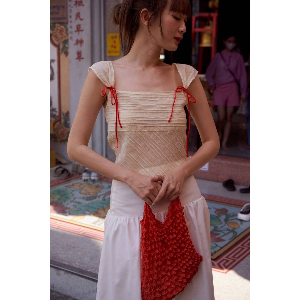 Weekend begins - Yuan top (with red and black bows)