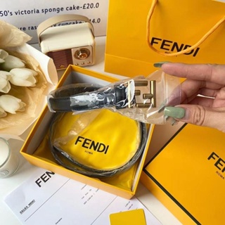 Fendi เข็มขัดหนัง ลายตัวอักษร F สีแดง เข้ากับทุกการแต่งกาย สําหรับผู้หญิง