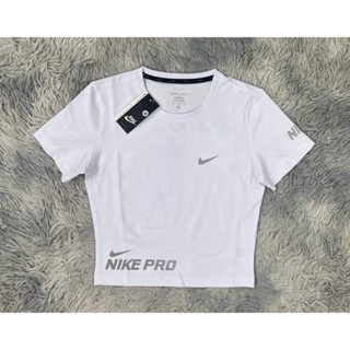 ‼️SALE‼️NIKE PRO เสื้อครอปออกกำลังกายแขนสั้น ผ้านิ่ม ยืดหยุ่น