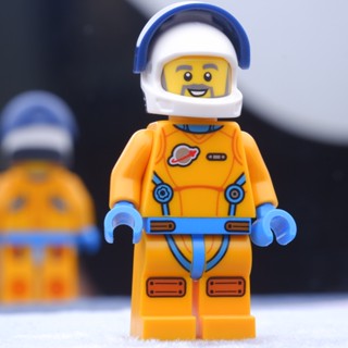 LEGO Lunar Astronaut Orange Suit Space Town &amp; City