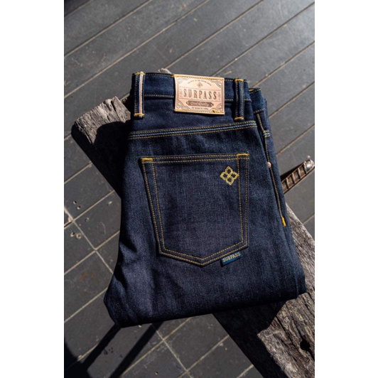 Surpass Denim รุ่น  Brass  16oz ทรงกระบอกตรง