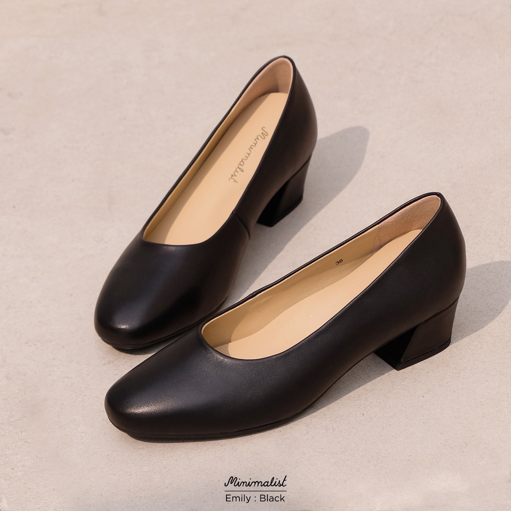 𝐌𝐈𝐍𝐈𝐌𝐀𝐋𝐈𝐒𝐓 รองเท้าหนังแกะ รุ่น Emily (black) สูง 1.5 นิ้ว หน้าเท้ากว้างใส่ได้สบาย ทรงสวย ถูกระเบียบ