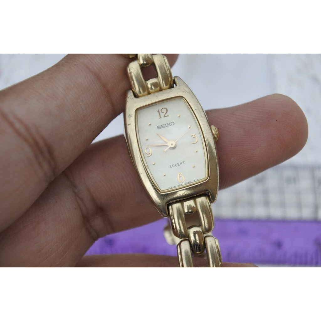 นาฬิกา Vintage มือสองญี่ปุ่น Seiko Lucent 4N21 5280 หน้าขาว ผู้หญิง ทรงสี่เหลี่ยม Quartz ขนาด17mm ใช้งานได้ปกติ ของแท้