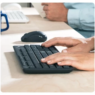 Logitech Wireless Mouse + Keyboard Silent MK295 Graphite (TH/EN) ชุดคีย์บอร์ดเมาส์ไร้สาย by Banana IT