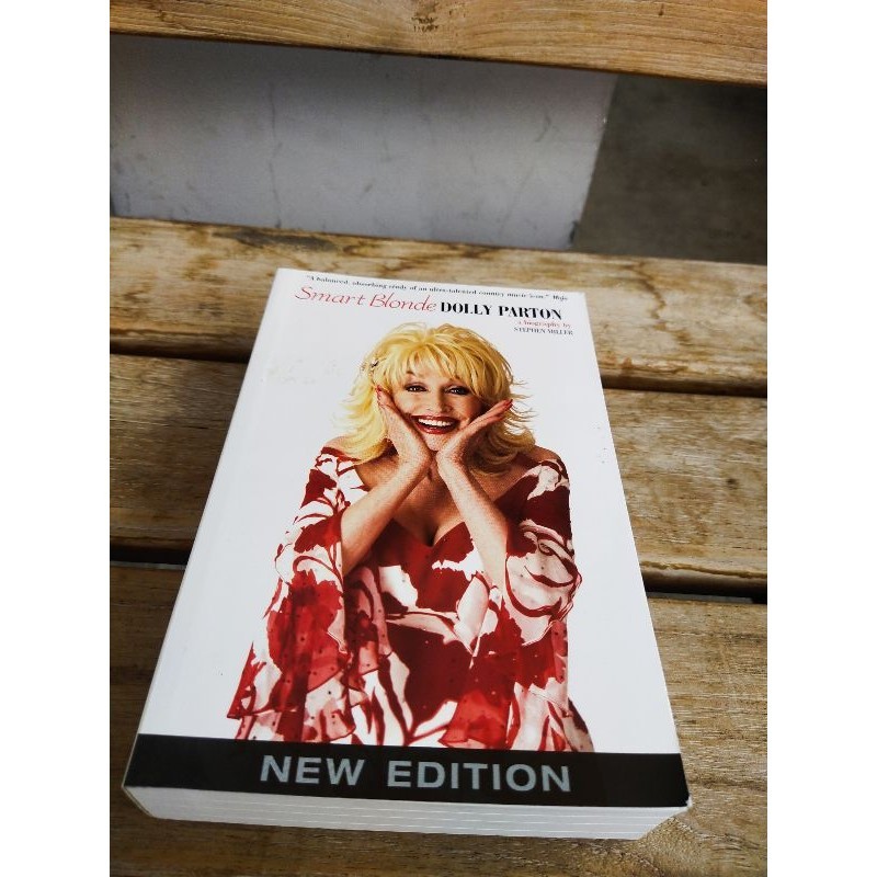 Smart Blonde DOLLY PARTON