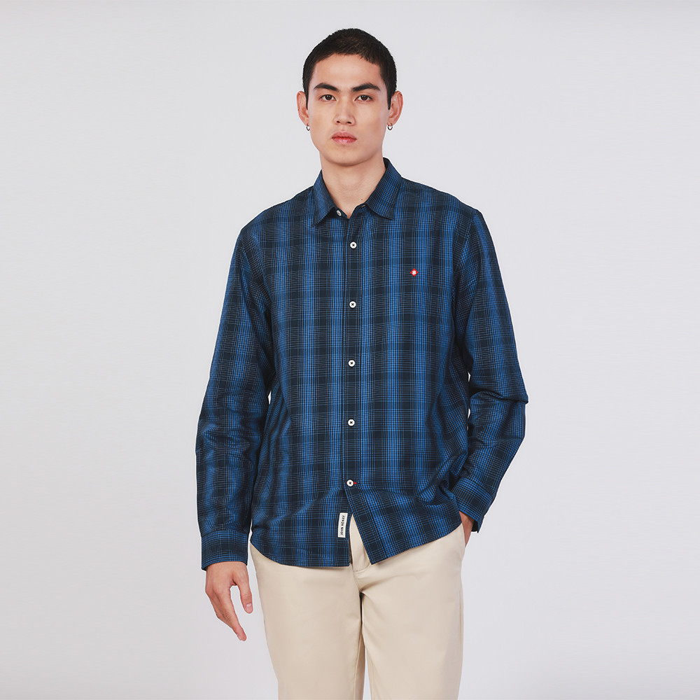 John Henry เสื้อเชิ้ตผู้ชายแขนยาว ทรงเข้ารูป รุ่น JH S424MSLSM51 - สีฟ้า