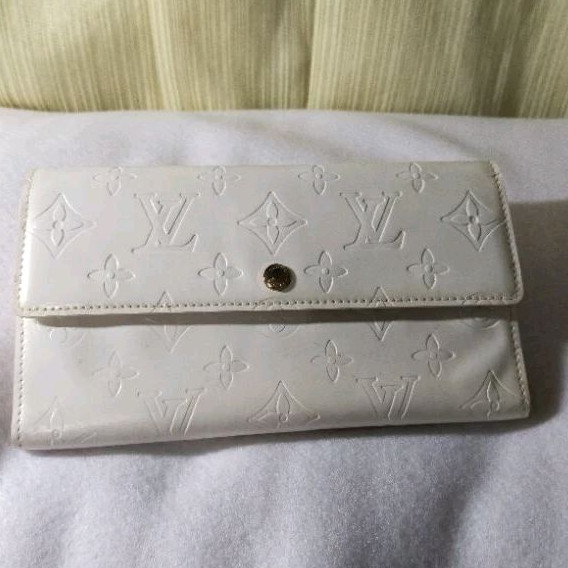 Louis Vuitton Vernis Pearl White Patent Leather BiFold Wallet หลุยส์วิตตองกระเป๋าสตางค์สีขาวมุก