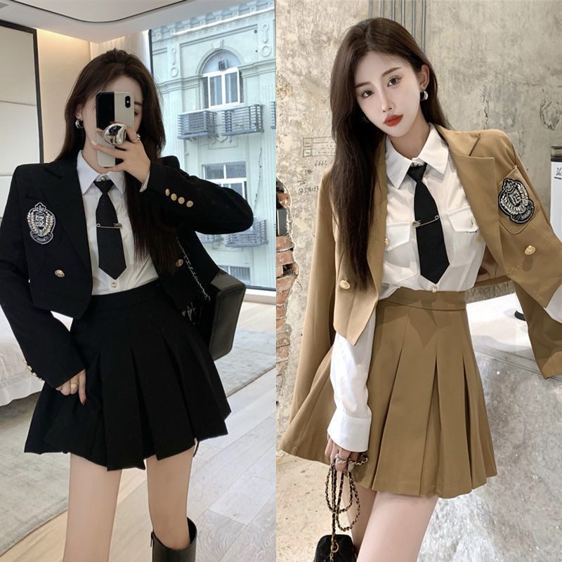 เสื้อนักศึกษา ชุดนักเรียนตราสมอ เสื้อนักเรียนตราสมอ