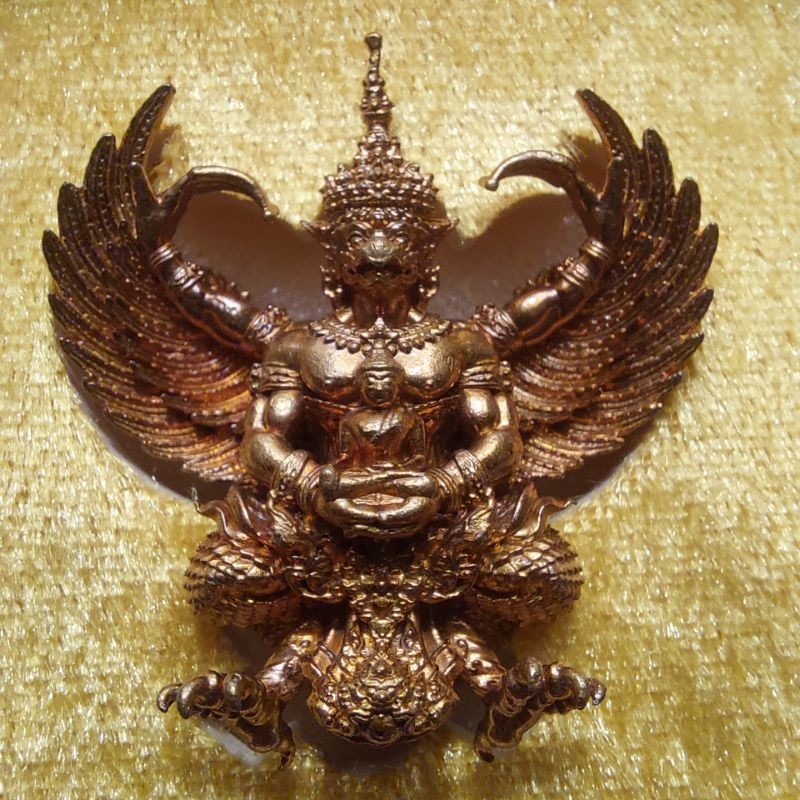 พญาครุฑ "เศรษฐีเงินไหลมา" วัตถุมงคล ประเทศไทย Garuda
