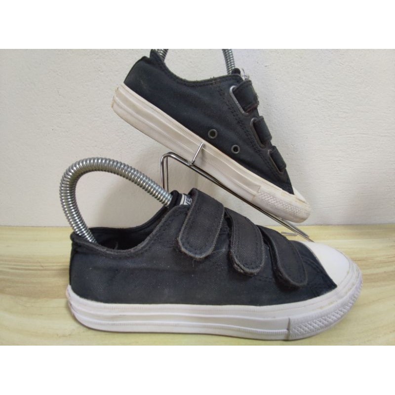 รองเท้าผ้าใบมือสอง converse ไซส์34 ยาว21cm.