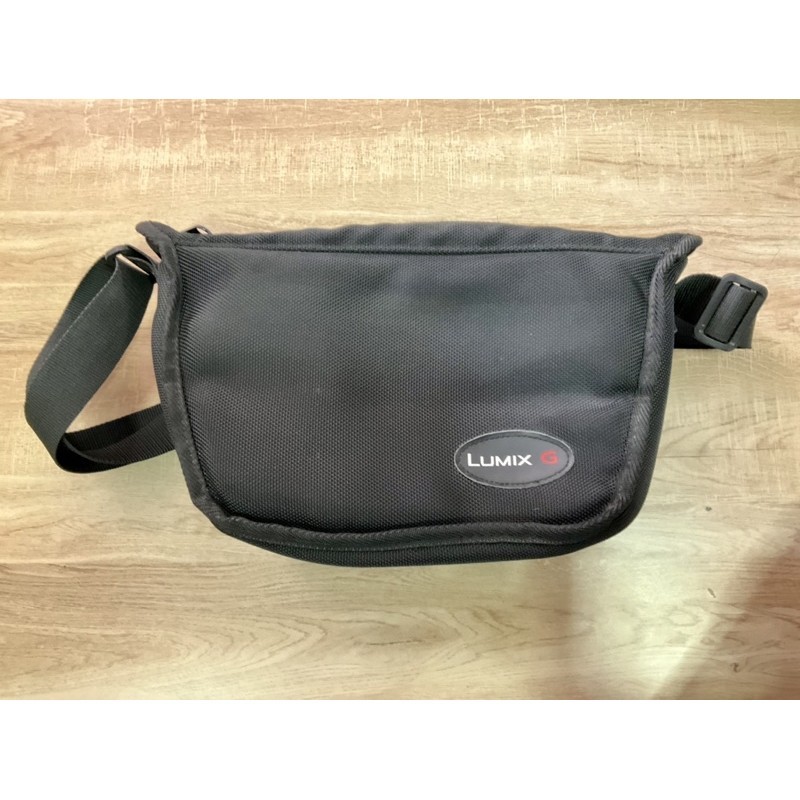 กระเป๋าใส่กล้องรุ่นlumix g สีดำ แบ่งช่องใส่เลนส์