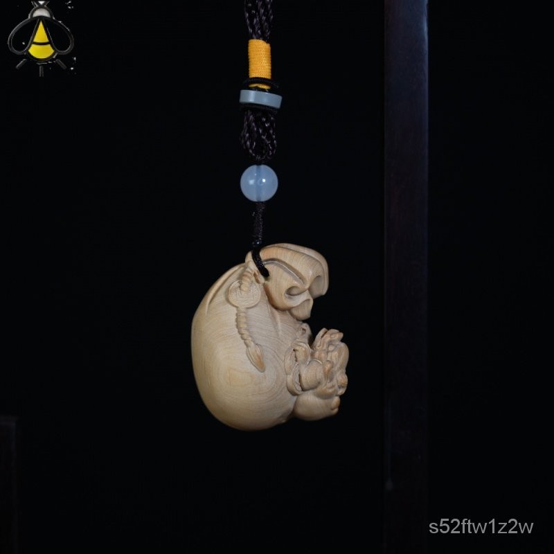 จี้กระเป๋าเงินปี่เซียะใบเล็ก ไม้แกะสลัก Wenwan พวงกุญแจจี้ไม้งานฝีมือไม้ที่แขวนรถยนต์ QQ1N