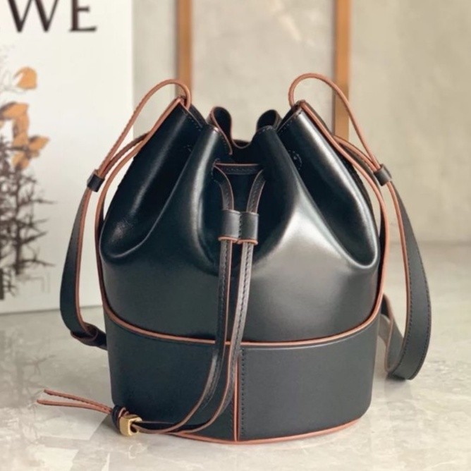 LOEWE Balloon Medium Bag มือสอง Medium Small Black Balloon Bag กระเป๋าสะพายข้าง กระเป๋าสะพายข้าง พร้