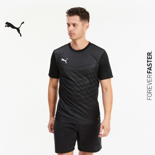 PUMA FOOTBALL - เสื้อเชิ้ตผู้ชายลายกราฟิก ftblPLAY สีดำ - APP - 65681206