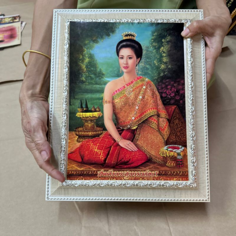 กรอบรูปภาพมงคล พระสุพรรณกัลยา หลวงปู่ทวด รูปภาพ พระพุทธโสธร ตั้งโต๊ะ เมก้าปั้นดิน