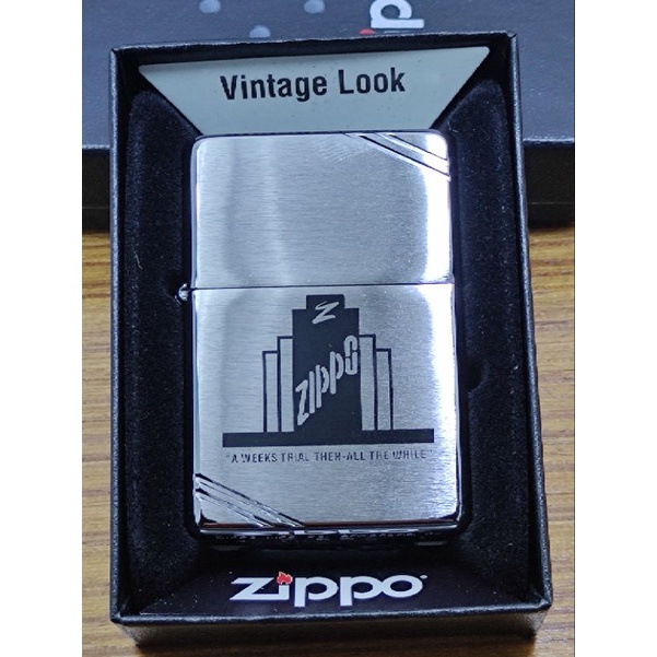 ไฟแช็ค Zippo ของแท้นำเข้าUSA🇺🇸 รุ่นVintage Look Planeta A Weeks Trial *ปี 2018