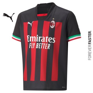 PUMA FOOTBALL - เสื้อแข่งเด็กโตจำลองจากเสื้อชุดเหย้าของทีม A.C. Milan ฤดูกาล 22/23 สีดำ - APP - 76582601