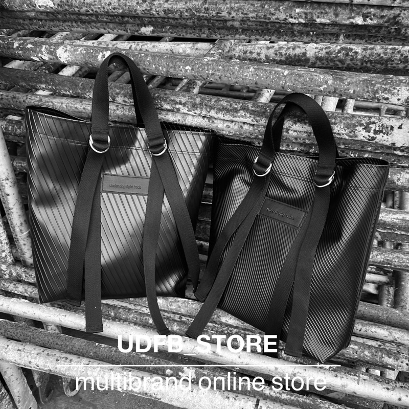 under dog fight back Tote bag  รุ่น “ ceinture”